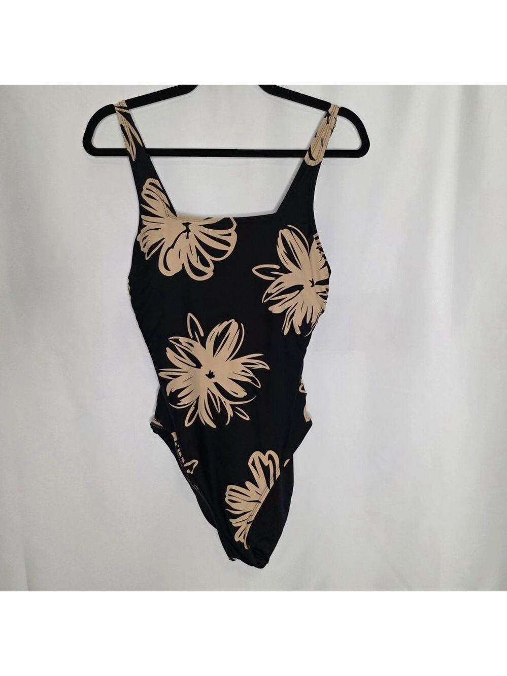 Women's Unbranded Black & Beige Floral One Piece Swimsuit Medium?